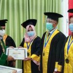 Read more about the article STIKes Muhammadiyah Lhokseumawe Gelar Wisuda, Orang Tua Wisudawan/Wisudawati Nonton via Youtube